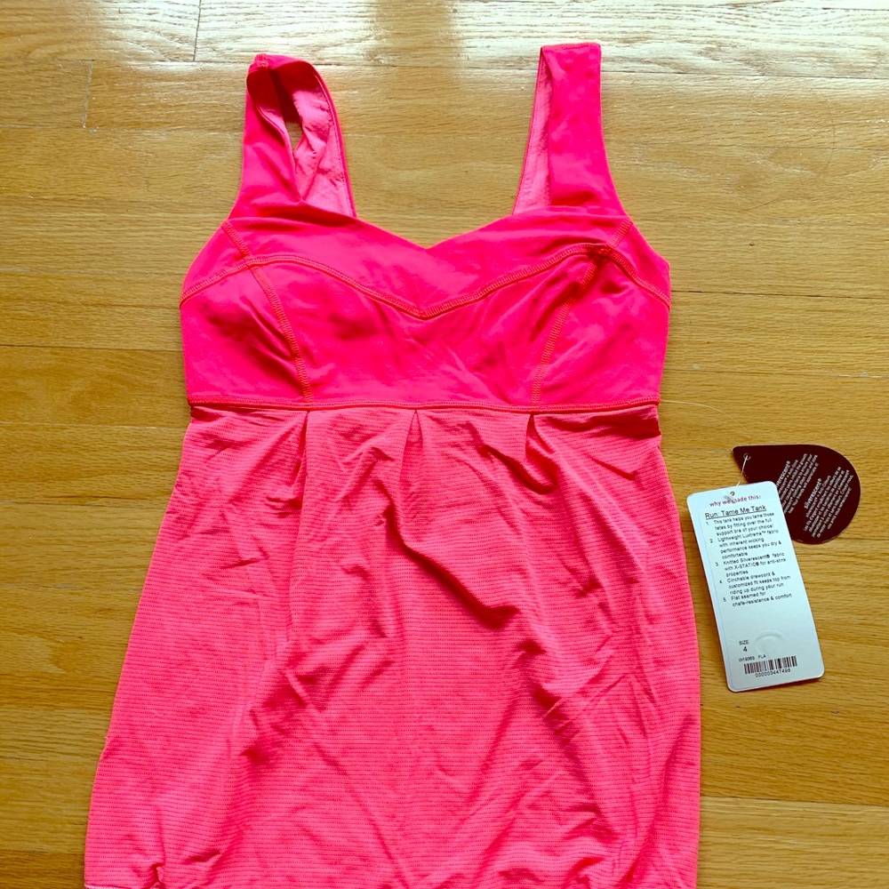 NWT Lululemon tank